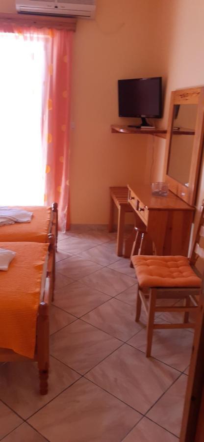 Apartament To Spiti Tis Eirinis Poros Town Zewnętrze zdjęcie